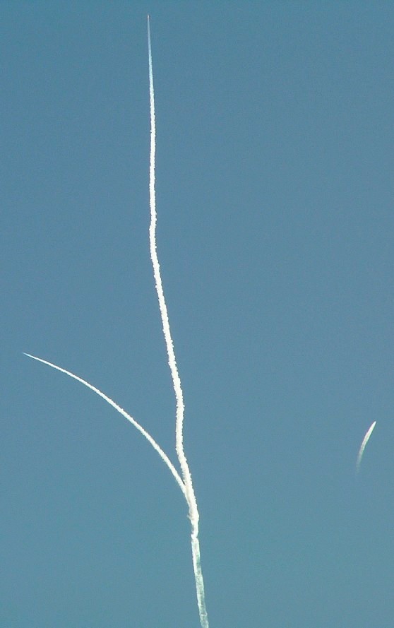 SpaceShipOne boosts to space after separation from White Knight